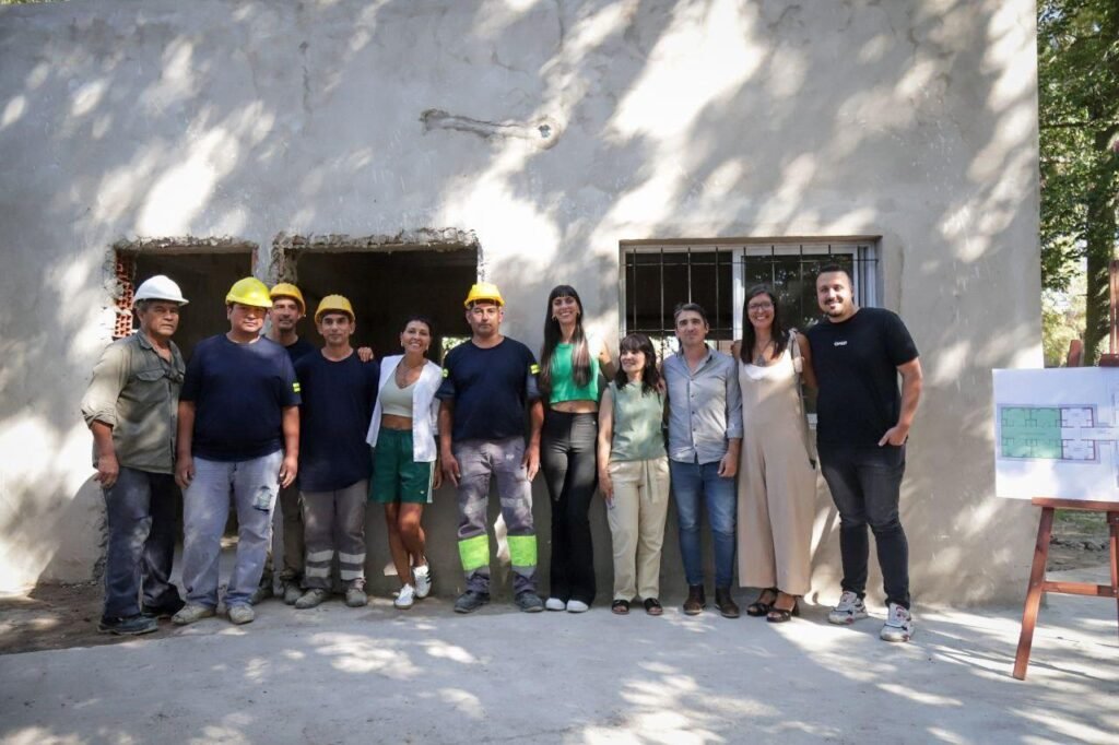 MAYRA-SUPERVISO-LA-PRIMERA-ETAPA-DE-LAS-OBRAS-DE-REMODELACION-DEL-HOGAR-MUNICIPAL-PARA-PERSONAS-MAYORES-AVE-FENIX-4.jpeg