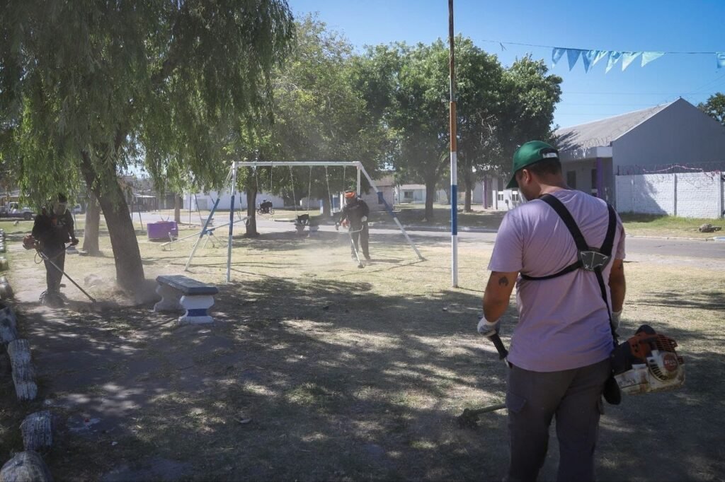EL-MUNICIPIO-REALIZO-UN-NUEVO-OPERATIVO-INTEGRAL-DE-LIMPIEZA-EN-EZPELETA-OESTE-3.jpg