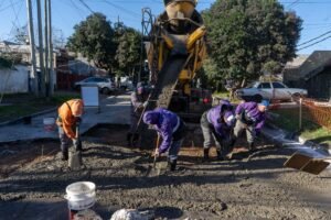 CONTINUAN-LOS-TRABAJOS-DE-BACHEO-EN-HORMIGON-EN-LOS-DIFERENTES-BARRIOS-DEL-DISTRITO-CON-FONDOS-100-COMUNALES-3.jpg