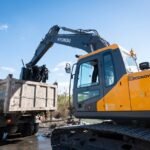 EL GOBIERNO MUNICIPAL INCORPORA UNA NUEVA MÁQUINA PARA LA LIMPIEZA Y EL MANTENIMIENTO DE LA CUENCA DE LOS ARROYOS 1