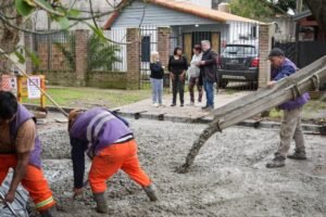 EL MUNICIPIO DE QUILMES AVANZA CON EL PLAN DE BACHEO EN QUILMES OESTE 2