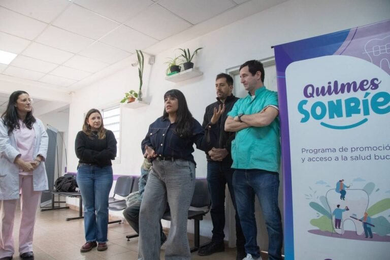 EL MUNICIPIO ENTREGÓ MÁS DE 20 PRÓTESIS DENTALES A VECINAS Y VECINOS DE QUILMES OESTE 3