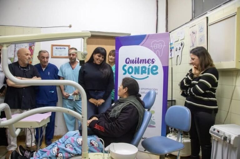 EL MUNICIPIO ENTREGÓ PRÓTESIS DENTALES A VECINOS Y VECINAS DEL DISTRITO 1