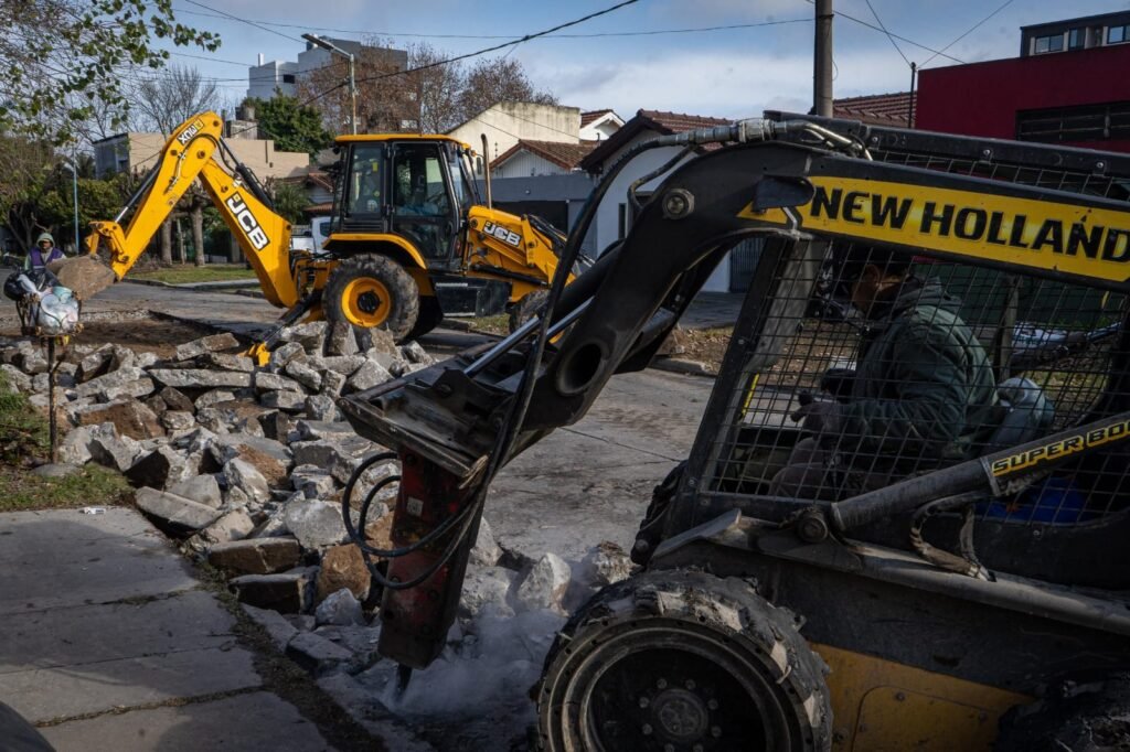 EL MUNICIPIO INTENSIFICA EL PLAN DE BACHEO EN HORMIGÓN EN DISTINTOS PUNTOS DEL DISTRITO 1