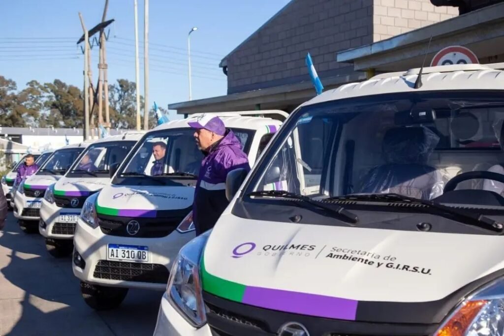 EL-MUNICIPIO-PRESENTO-6-NUEVOS-VEHICULOS-PARA-LA-FLOTA-LIVIANA-DE-LA-SECRETARIA-DE-AMBIENTE-Y-GIRSU-4.jpg