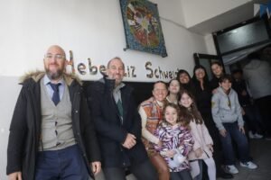 EVA-MIERI-PARTICIPO-DEL-ACTO-DE-IMPOSICION-DE-NOMBRE-DE-LA-EES-No-71-DE-QUILMES-OESTE-2.jpg