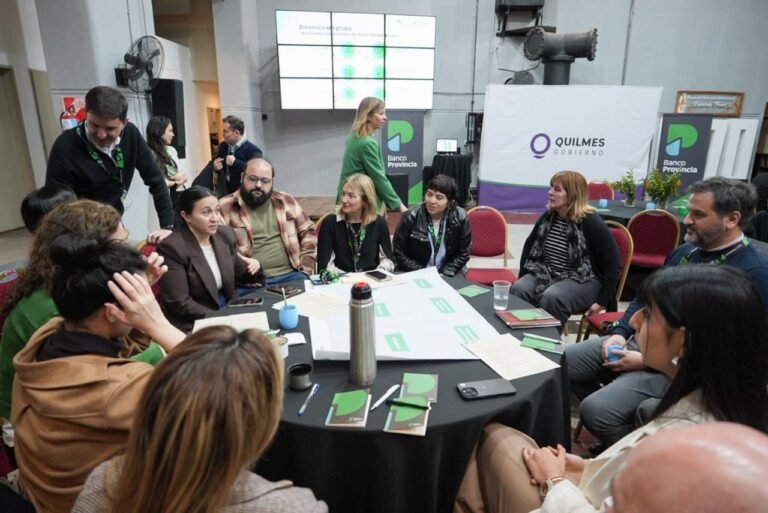 QUILMES FUE SEDE DE LA APERTURA DEL ENCUENTRO REGIONAL DE MUNICIPIOS CON BANCO PROVINCIA 2