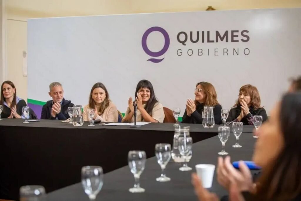 SE-DESARROLLO-EN-QUILMES-UNA-NUEVA-SESION-DEL-CONSEJO-CONSULTIVO-HONORARIO-EN-SALUD-MENTAL-Y-ADICCIONES-1.jpg