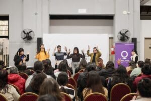 SE-PUSO-EN-MARCHA-EL-TERCER-CURSO-DE-INTRODUCCION-A-LA-LENGUA-DE-SENAS-Y-CULTURA-SORDA-1.jpg