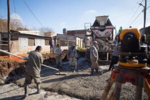 SIGUE-AVANZANDO-LA-CONSTRUCCION-DE-NUEVOS-ASFALTOS-4.jpg