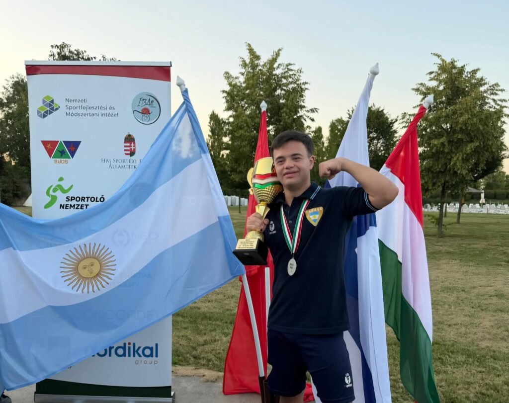 🇦🇷SOMOS CAMPEONES DEL MUNDO🇦🇷Somos campeones, todos ustedes también. Gracias a cada persona